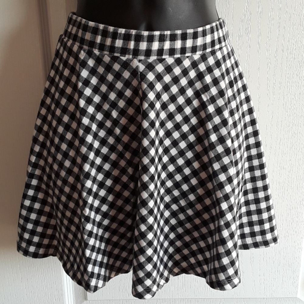 💕Y2K CUTE💕 New Forever 21 swing skirt